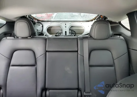 2022 Tesla Model Y z USA, uszkodzony, nr VIN 7SAYGDEE4NF366291